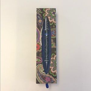 VERA BRADLEY Pen